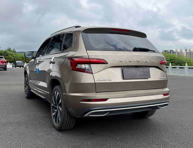 Skoda Karoq 1.4 л 2022 г. шампань/коричневый, пробег 48000 км