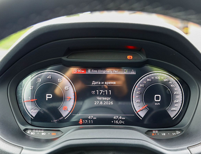 Audi Q2 серый 2025