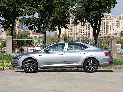 Skoda Superb 1.4 280TSI Luxury