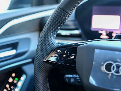 Audi Q5 черный 2025