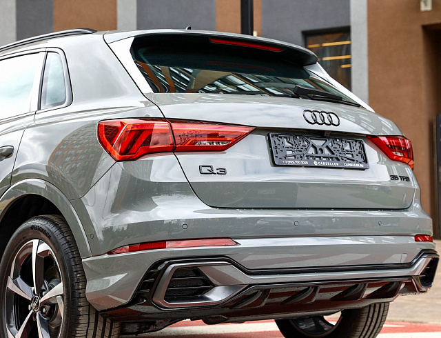 Audi Q3 серый 2026