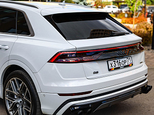 Audi Q8 белый 2018