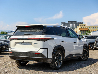Toyota BZ3X Электро