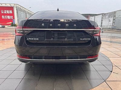 Skoda Superb 1.4 л 2023 г. Чёрный, пробег 19500 км