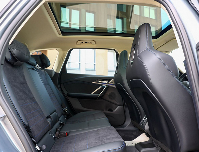BMW X1 серый 2025