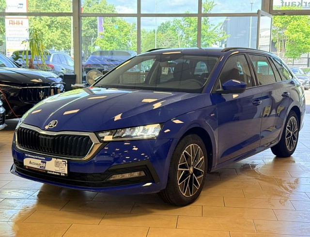 Skoda Octavia 2022 г. Синий, пробег 47473 км