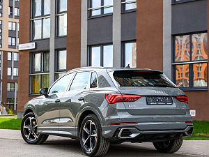 Audi Q3 серый 2026