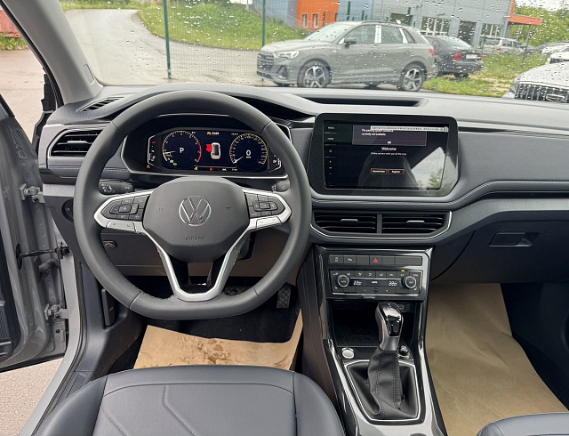 Volkswagen Tharu XR серый 2026