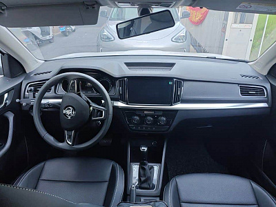 Skoda Kamiq 1.5 л 2022 г. Белый, пробег 10300 км