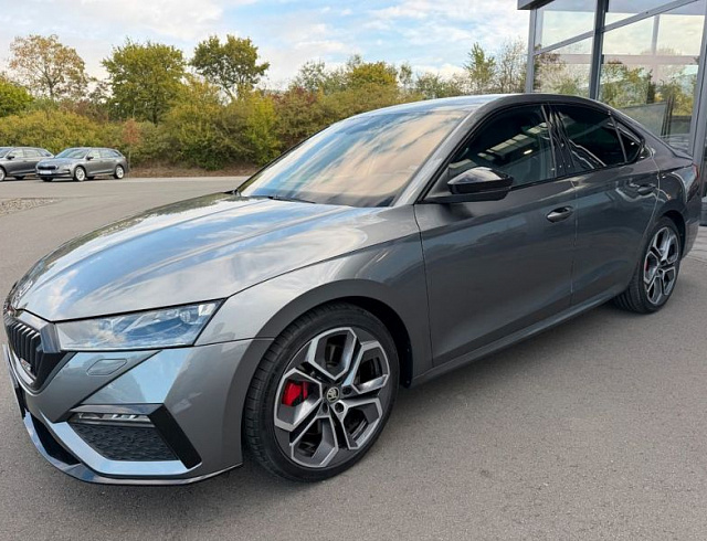 Skoda Octavia 2022 г. Серый, пробег 56996 км