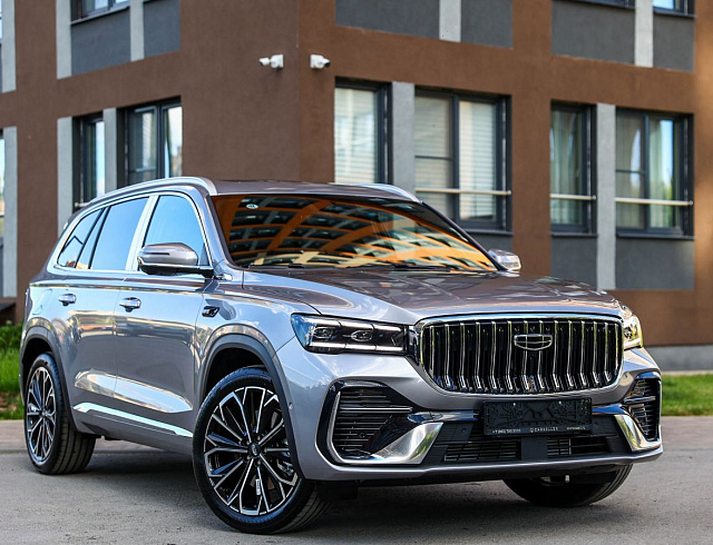 Geely Monjaro серый 2026
