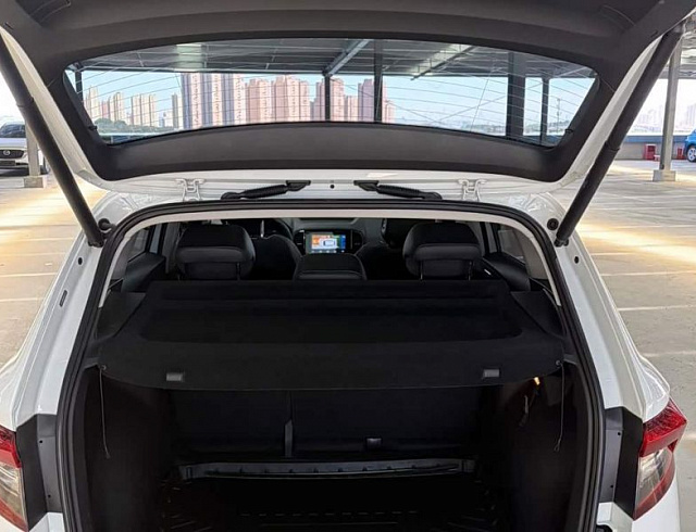 Skoda Karoq 1.4 л 2024 г. Белый, пробег 31000 км