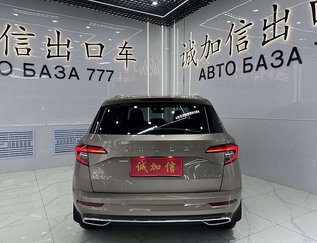 Skoda Karoq 1.4 л 2022 г. желто-оранжевый, пробег 26000 км