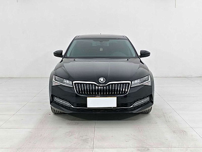 Skoda Superb 1.4 л 2024 г. Чёрный, пробег 19100 км