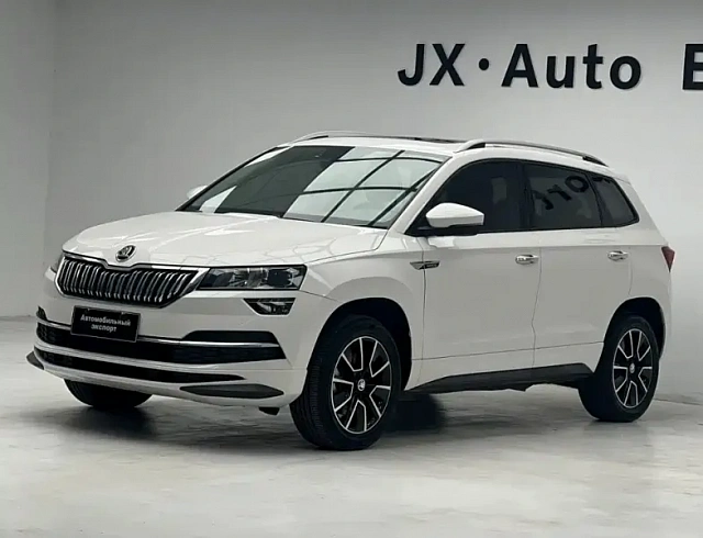 Skoda Karoq 1.4 л 2022 г. Белый, пробег 10000 км