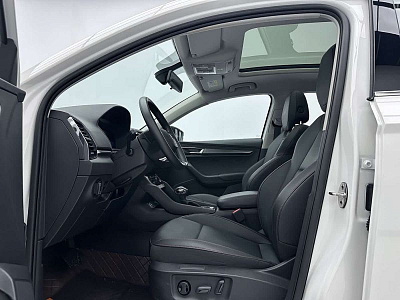 Skoda Karoq 1.4 л 2023 г. Белый, пробег 15000 км