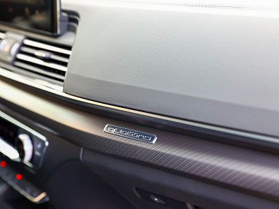 Audi Q5 серый 2026