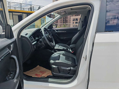 Skoda Kamiq 1.5 л 2024 г. Белый, пробег 17000 км