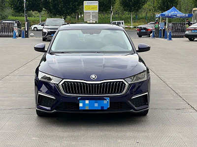 Skoda Octavia 1.4 л 2022 г. Голубой, пробег 43000 км