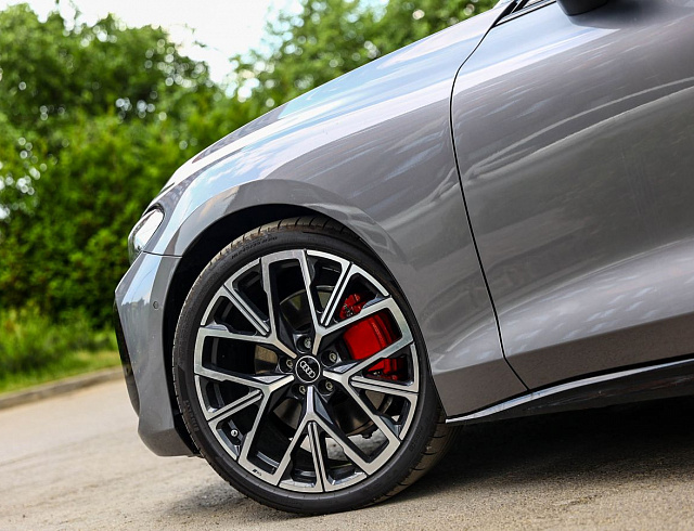 Audi A5 серый 2026