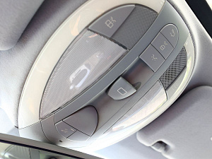Mercedes-Benz E-Класс белый 2005
