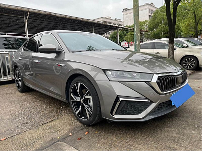 Skoda Octavia 1.4 л 2022 г. шампань/коричневый, пробег 33000 км