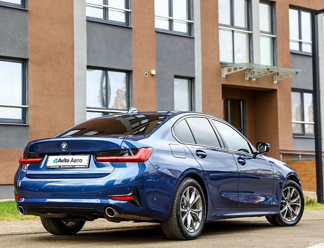 BMW 3 серии синий 2020