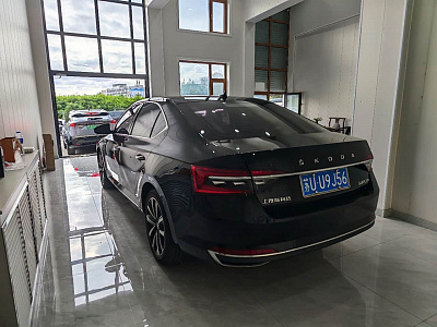 Skoda Superb 1.4 л 2023 г. Чёрный, пробег 45000 км