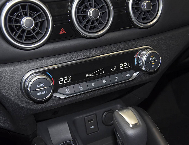 Nissan Quasqai 2.0 XV+ Leading