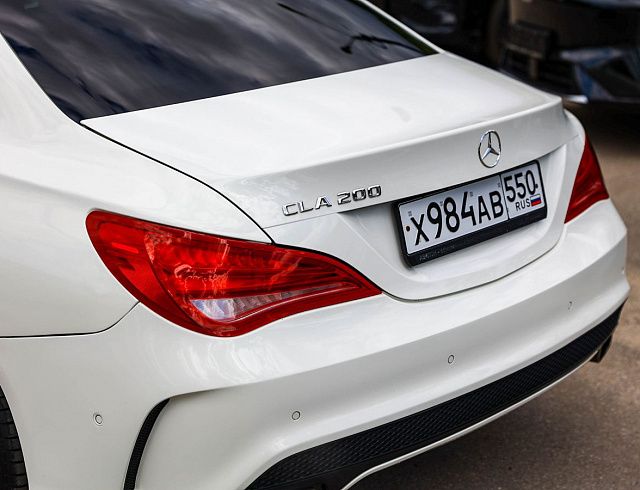 Mercedes-Benz CLA белый 2013