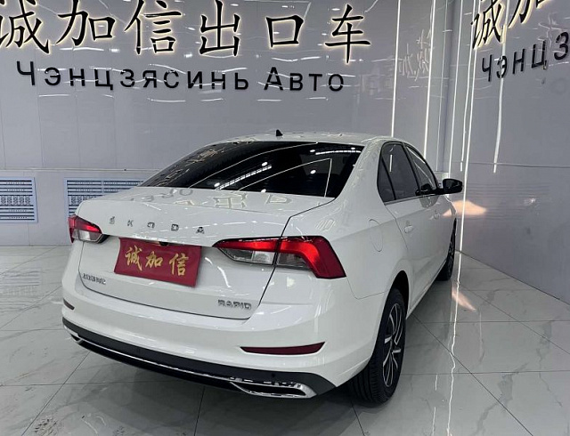 Skoda Rapid 1.5 л 2022 г. Белый, пробег 22799 км