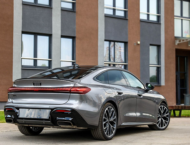 Audi A5 серый 2026