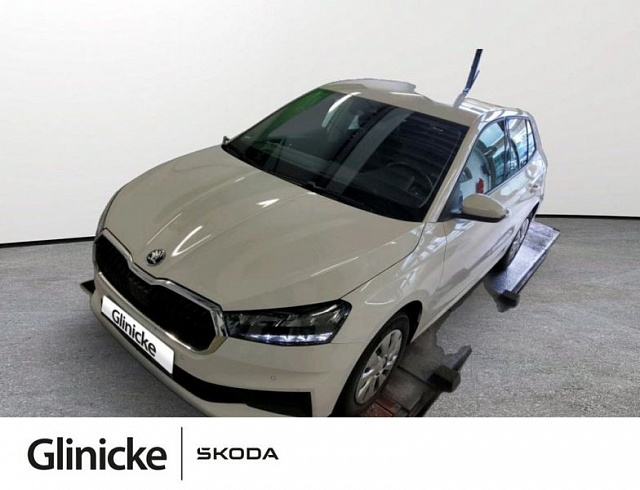 Skoda Fabia 2022 г. Белый, пробег 38900 км