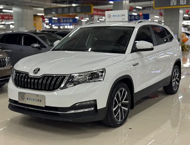 Skoda Kamiq 1.5 л 2023 г. Белый, пробег 12000 км