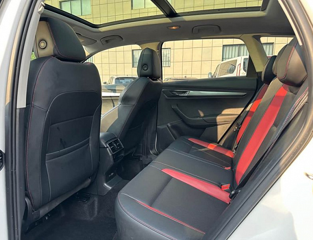 Skoda Karoq 1.4 л 2022 г. Белый, пробег 38000 км