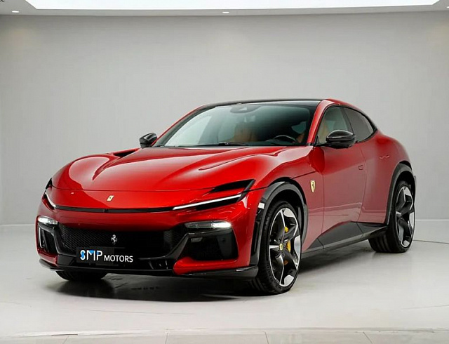 Ferrari Purosangue 4.0 л 2026 г. Красный