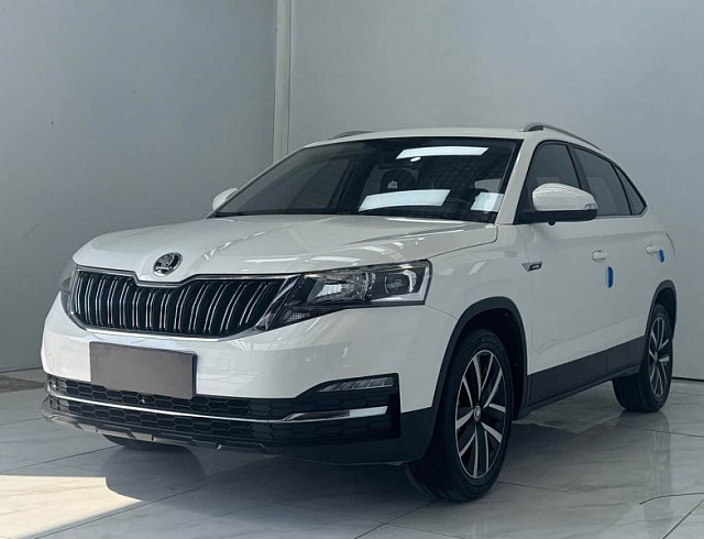Skoda Kamiq 1.5 л 2022 г. Белый, пробег 22000 км