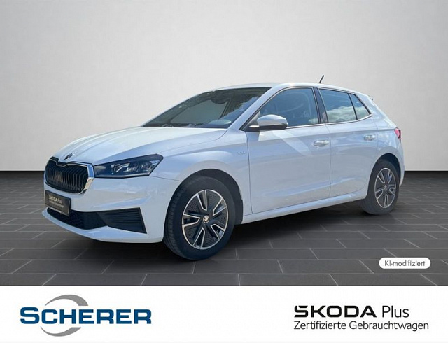 Skoda Fabia 2022 г. Белый, пробег 54432 км