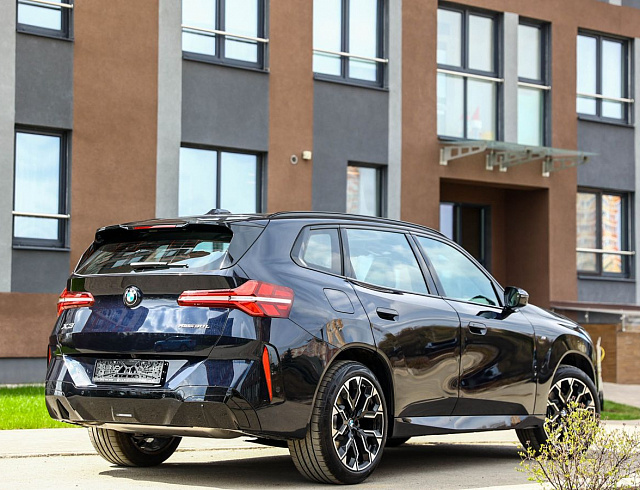 BMW X3 черный 2025