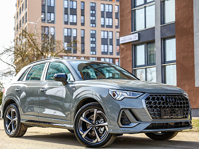 Audi Q3 серый 2025
