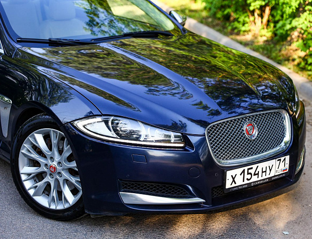 Jaguar XF