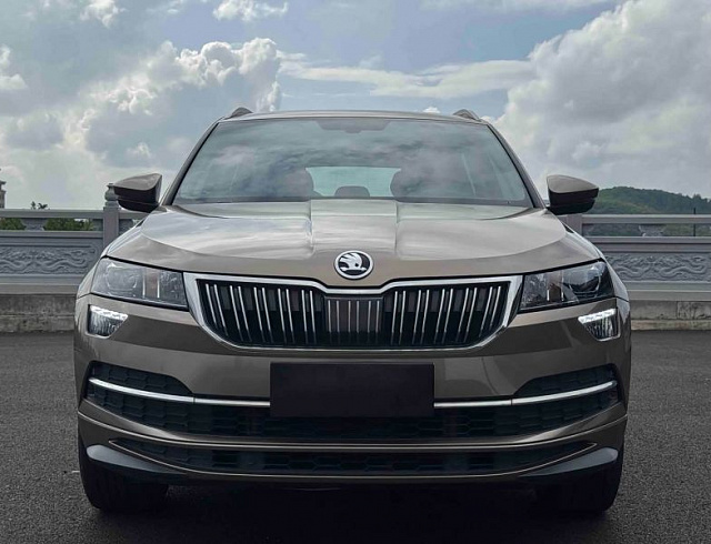Skoda Karoq 1.4 л 2022 г. шампань/коричневый, пробег 48000 км