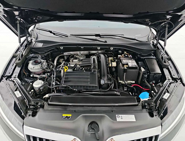 Skoda Superb 1.4 л 2024 г. Чёрный, пробег 19100 км