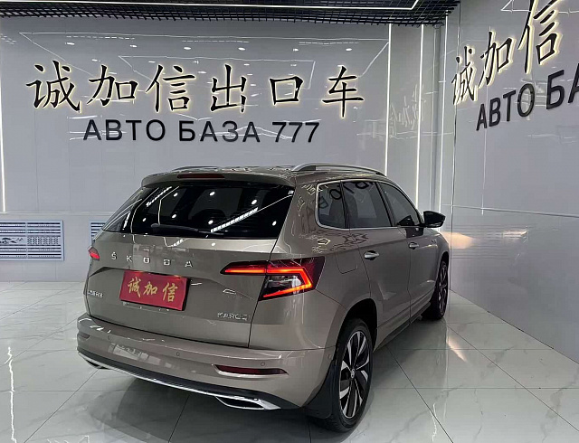 Skoda Karoq 1.4 л 2022 г. желто-оранжевый, пробег 26000 км