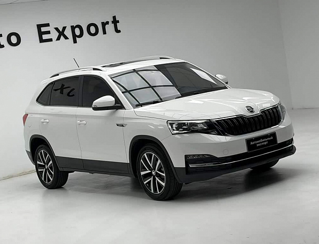 Skoda Kamiq 1.5 л 2022 г. Белый, пробег 22000 км