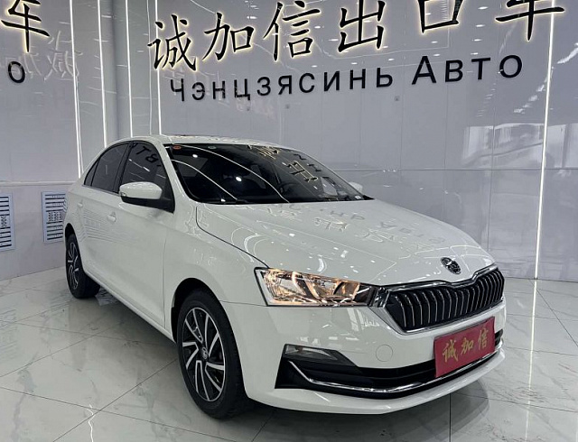 Skoda Rapid 1.5 л 2022 г. Белый, пробег 22799 км