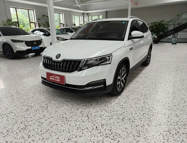 Skoda Kamiq 1.5 л 2023 г. Белый, пробег 17400 км