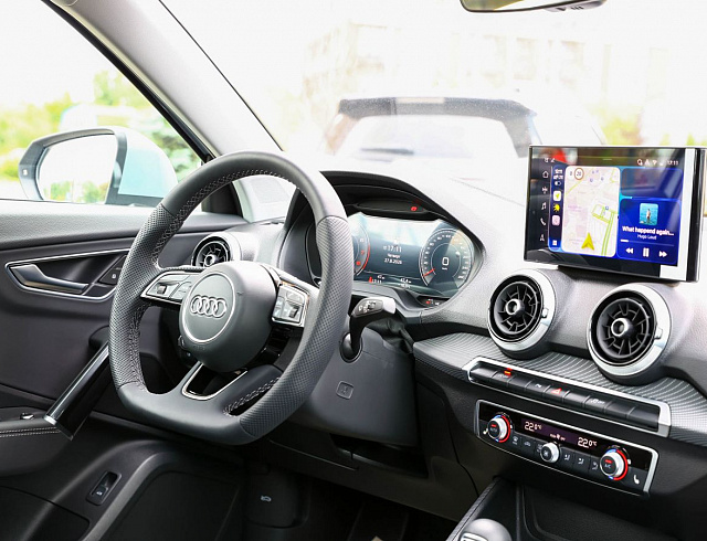 Audi Q2 серый 2025