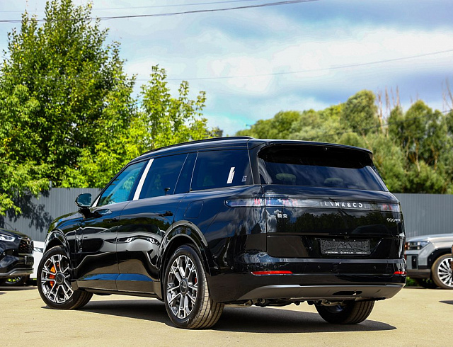 Lynk & Co 900 черный 2025