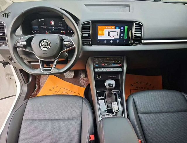 Skoda Karoq 1.4 л 2022 г. Белый, пробег 20000 км
